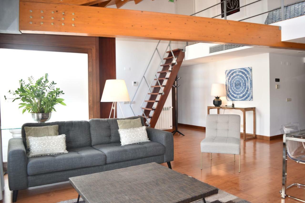 Architect-Designed Loft In A Historic Hilltop Neighborhood 리스본 외부 사진