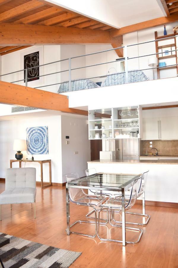 Architect-Designed Loft In A Historic Hilltop Neighborhood 리스본 외부 사진