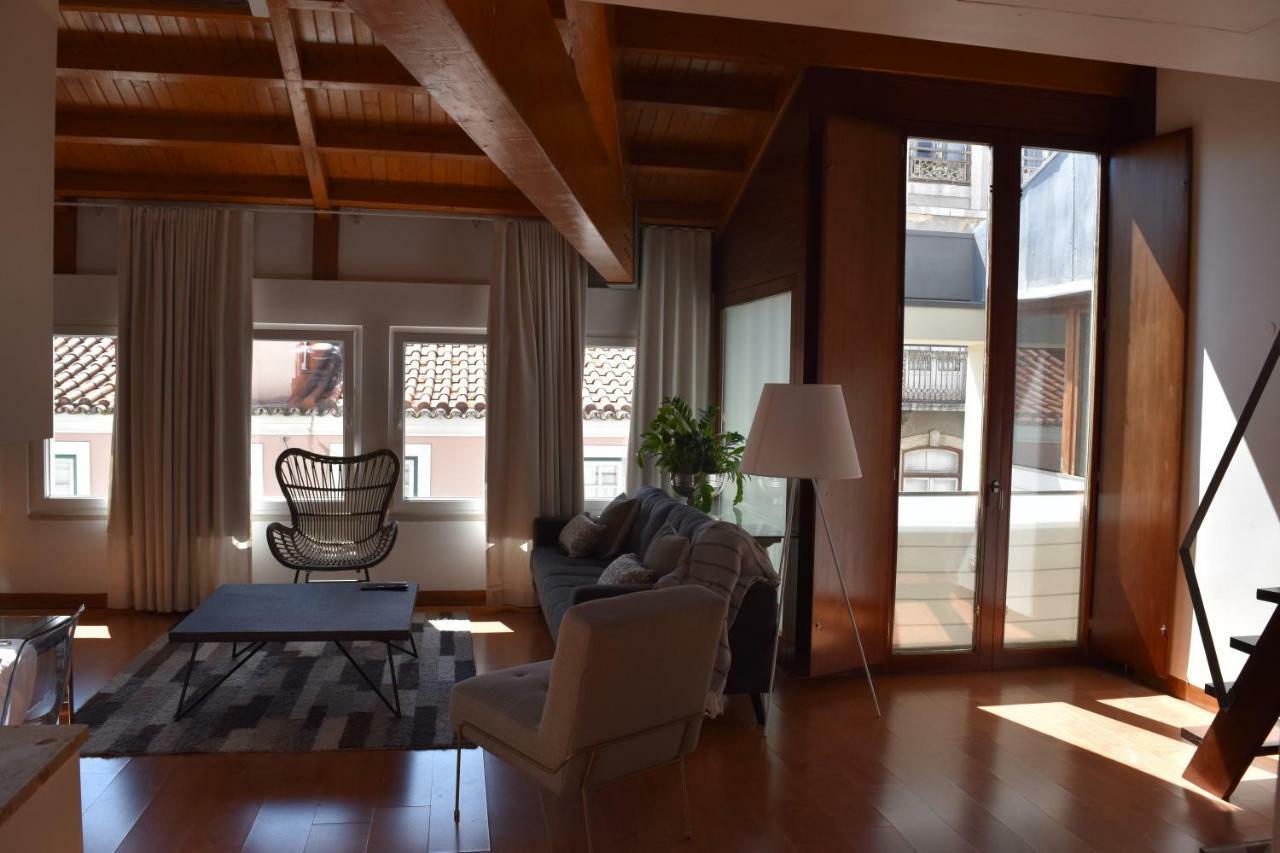Architect-Designed Loft In A Historic Hilltop Neighborhood 리스본 외부 사진
