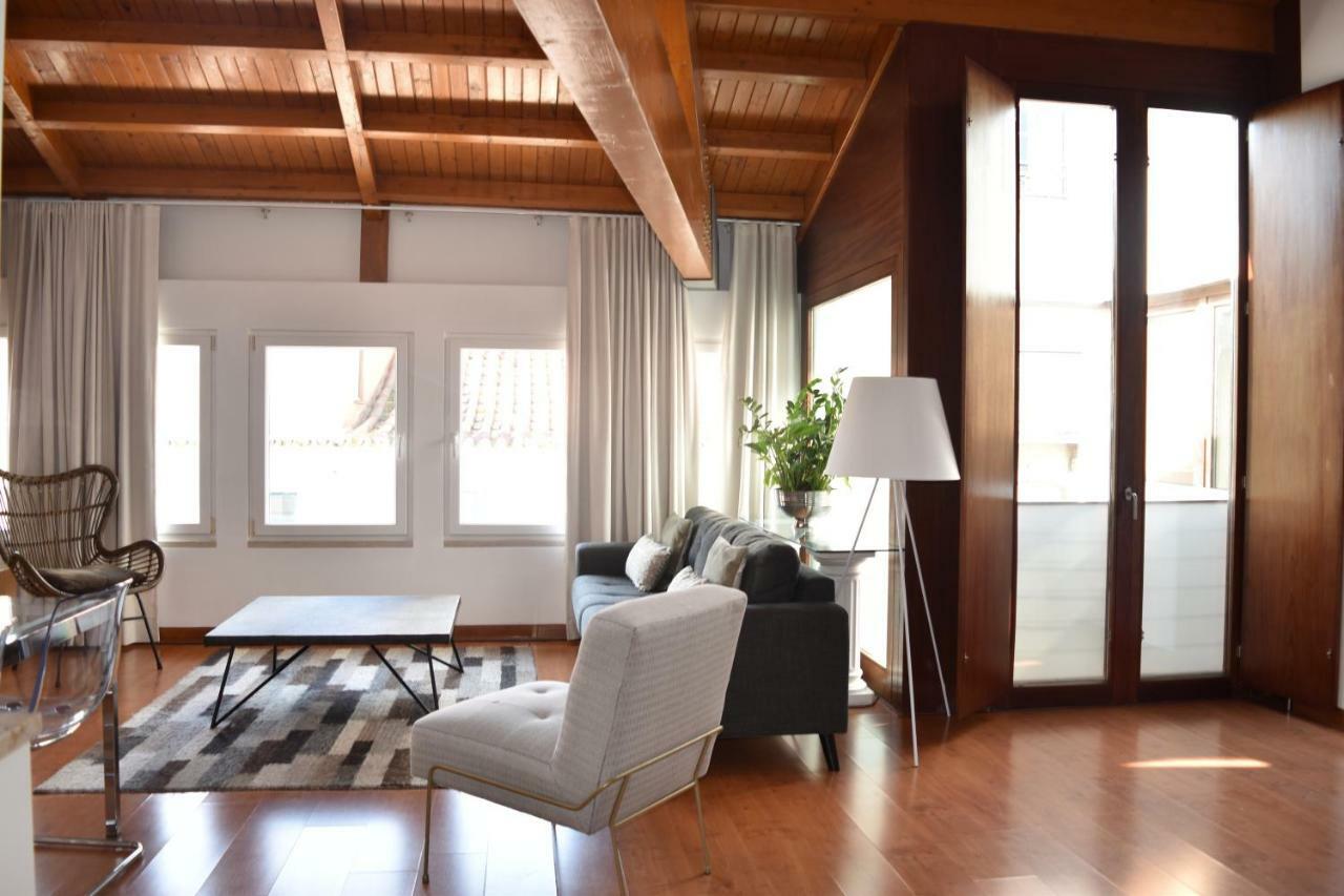 Architect-Designed Loft In A Historic Hilltop Neighborhood 리스본 외부 사진
